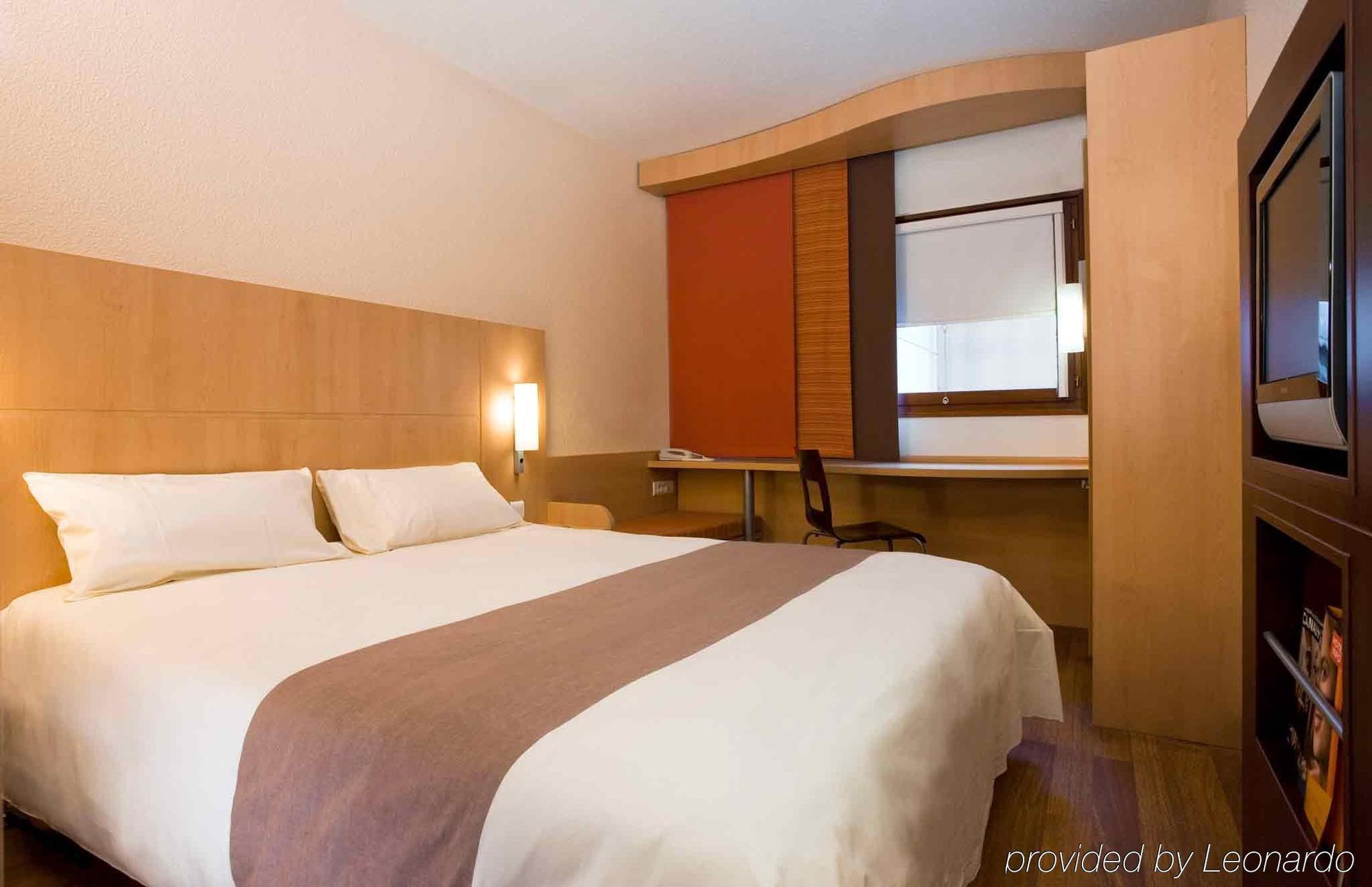 Ibis Vichy Hotel Екстериор снимка